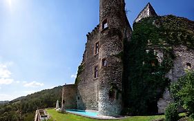 Chambre D'Hotes Au Chateau De Belcastel