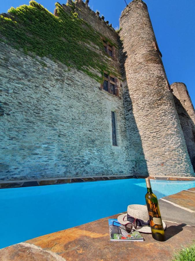 Chambre D'Hotes Au Chateau De Belcastel Belcastel  Exterior photo